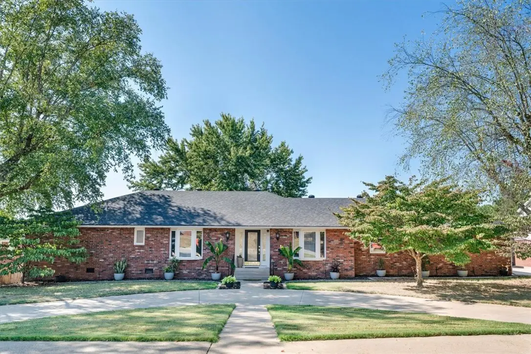 501 Fairway Circle, Springdale, AR 72764 - #1