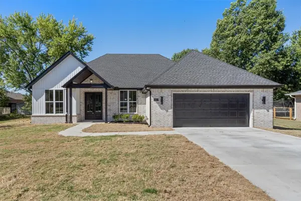 511 Westwood Avenue, Prairie Grove, AR 72753