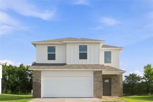 3865 Crescent Springs Avenue, Springdale, AR 72764