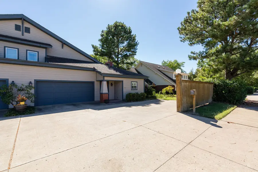 2633 E Joyce Boulevard, Fayetteville, AR 72703 - #3