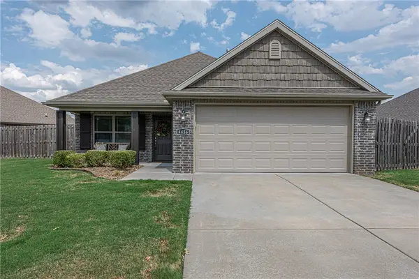 4456 W Wales Drive, Fayetteville, AR 72704