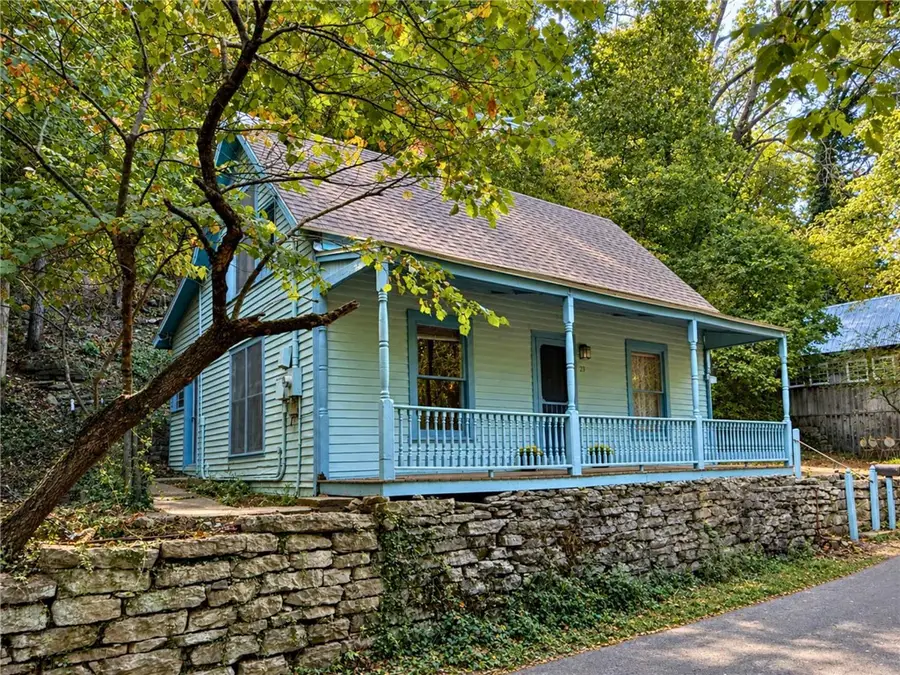 23 Douglas Street, Eureka Springs, AR 72632 - #3