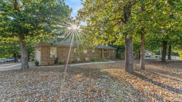 2 Brent Lane, Bella Vista, AR 72714