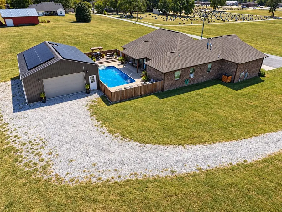 210 Holmes Street, Prairie Grove, AR 72753 - #3