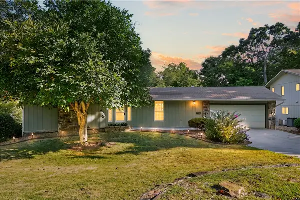 8 London Drive, Bella Vista, AR 72715