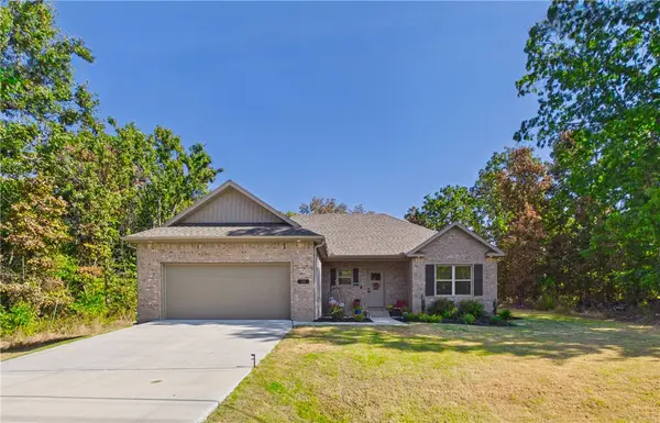 54 Perth Drive, Bella Vista, AR 72715