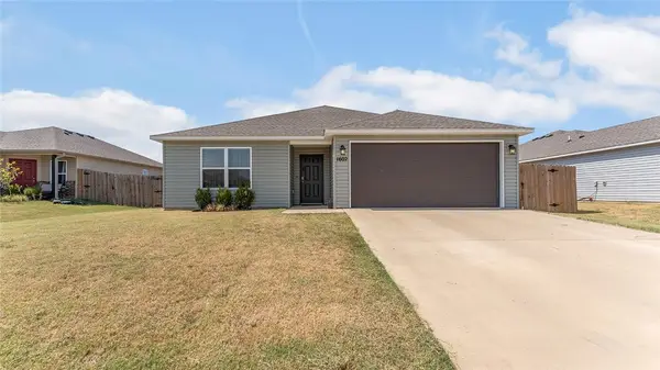 1602 S Blandford Street, Siloam Springs, AR 72761