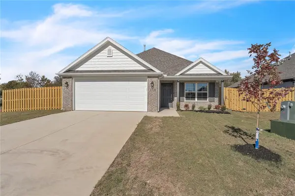 412 Wharton Street, Lowell, AR 72745