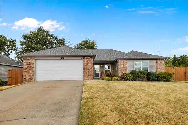 927 Fieldstone Court, Centerton, AR 72719