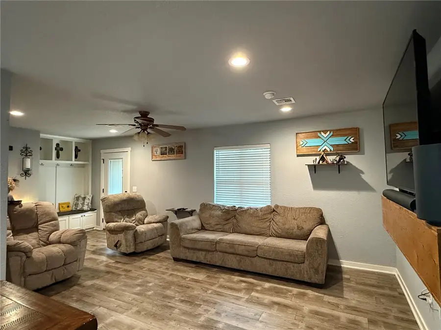 1101 W Walnut Street, Stilwell, OK 74960 - #2