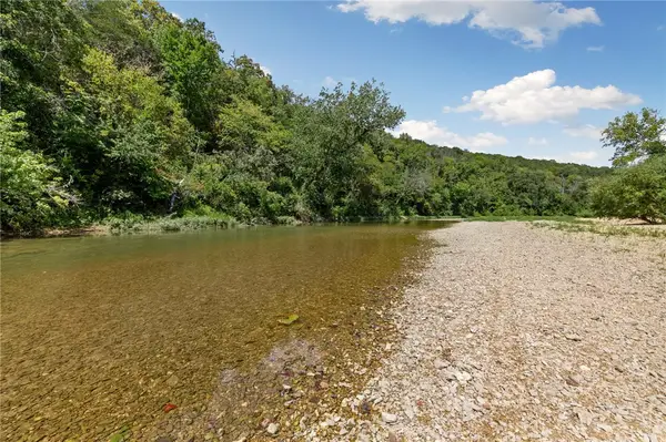 150 Bella Vista Road, Berryville, AR 72616