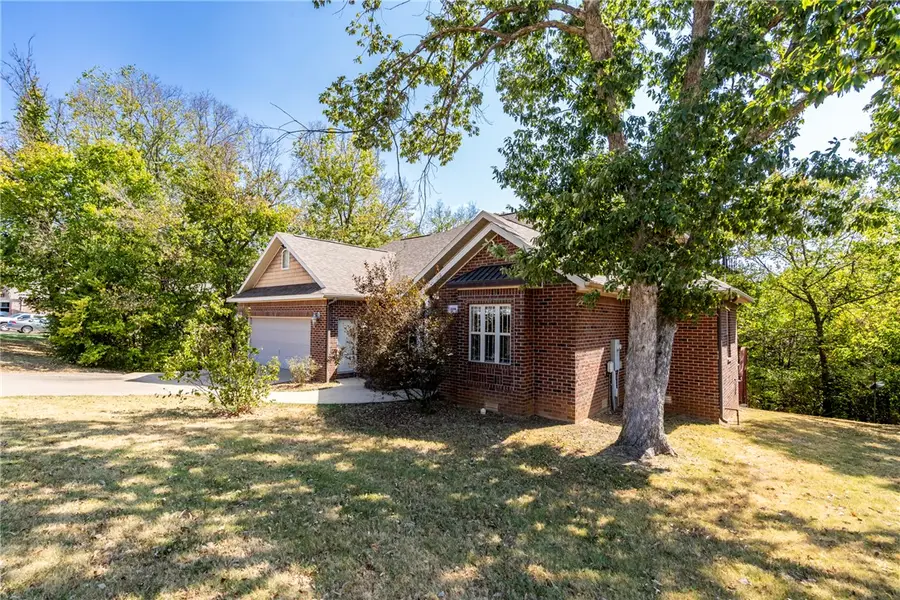 3006 Cortney Circle, Siloam Springs, AR 72761 - #3