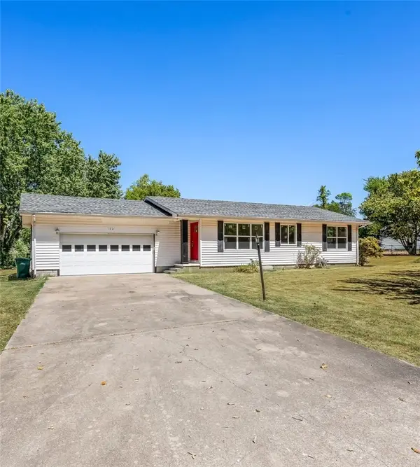 102 Allen Place, Farmington, AR 72730
