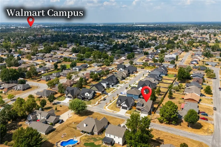 2327 W Seminole Drive, Rogers, AR 72758 - #3