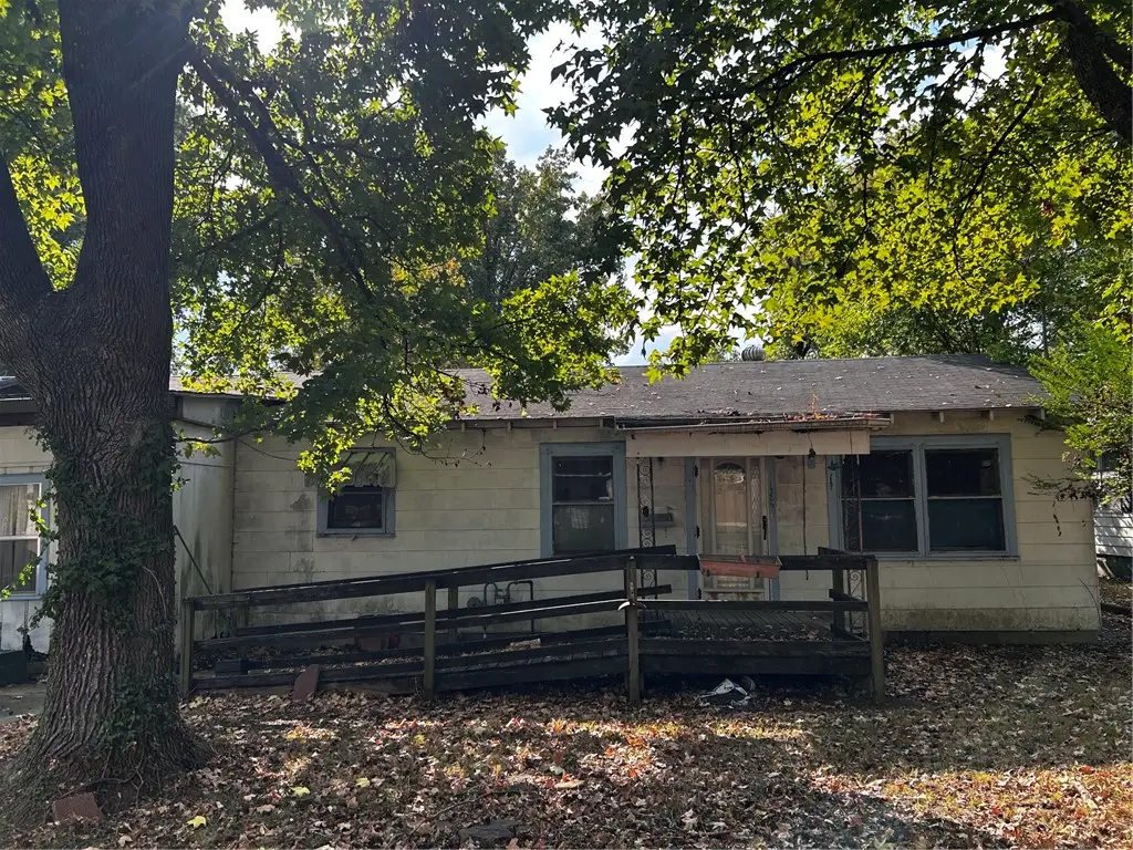 1325 S West Avenue, Fayetteville, AR 72701 - #1