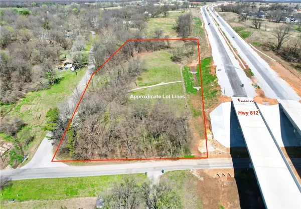 22401 Downum, Elm Springs, AR 72762