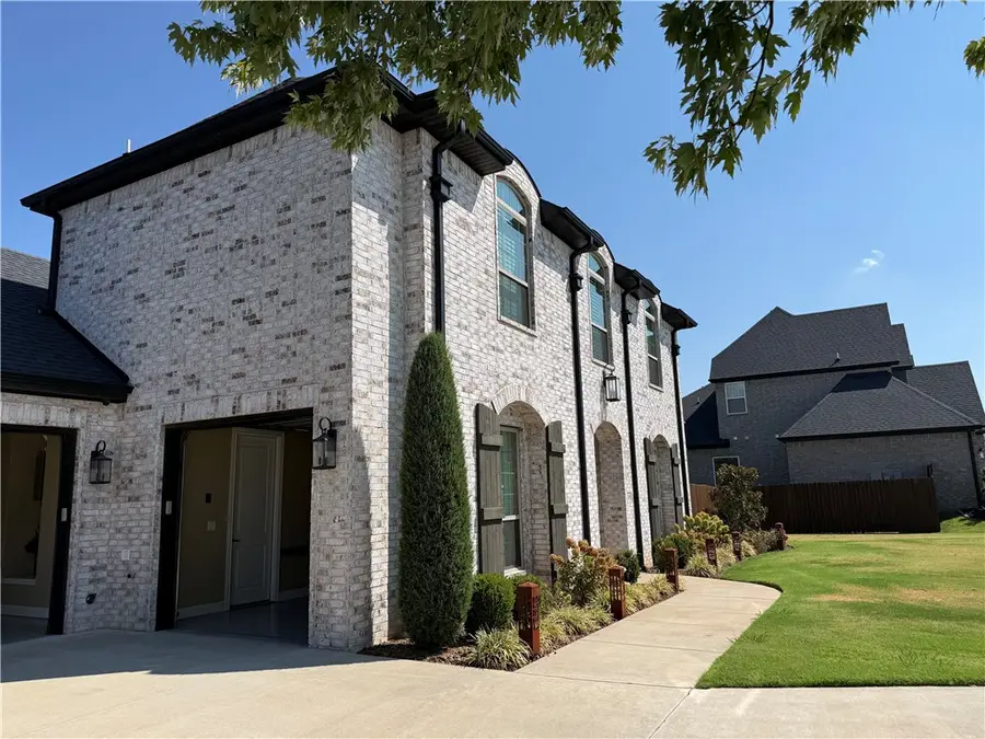 5809 W Sage Drive, Rogers, AR 72758 - #2