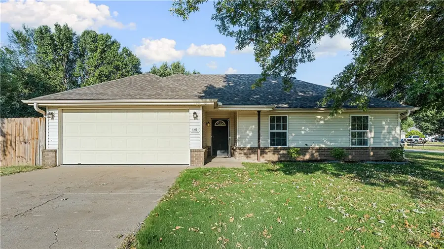 1302 Anna Street, Bentonville, AR 72712 - #2
