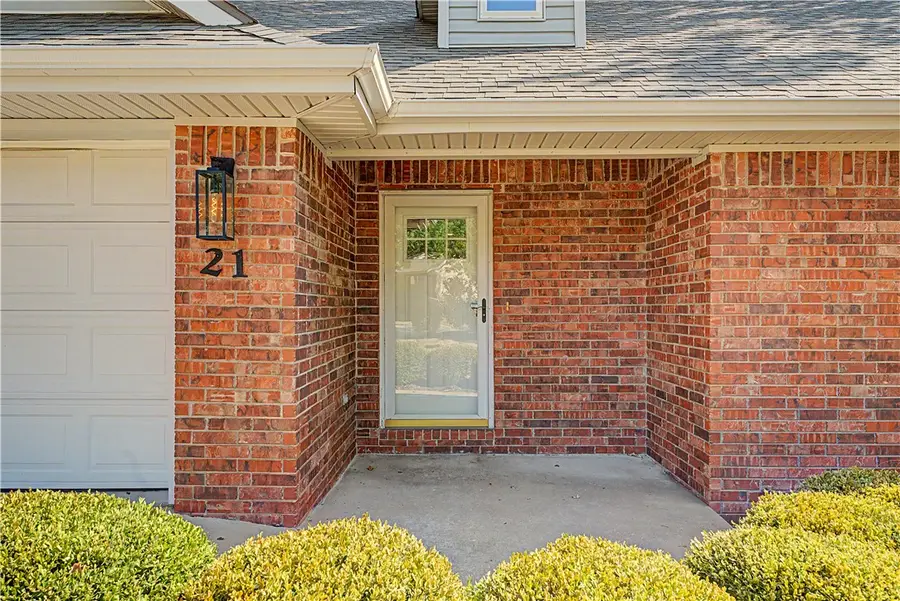 21 Greenridge Lane, Bentonville, AR 72712 - #2