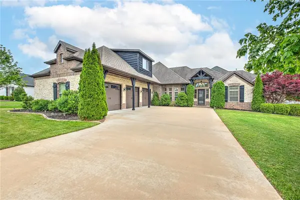 4951 Sagely Lane, Fayetteville, AR 72703
