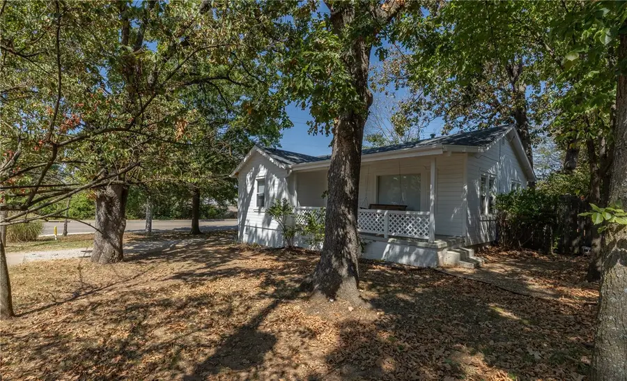 258 W Miller Street, Fayetteville, AR 72703 - #2