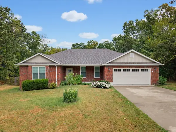10 Stonehaven Lane, Bella Vista, AR 72715