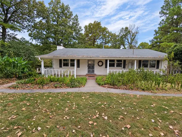 8551 W Athens Lane, Fayetteville, AR 72704
