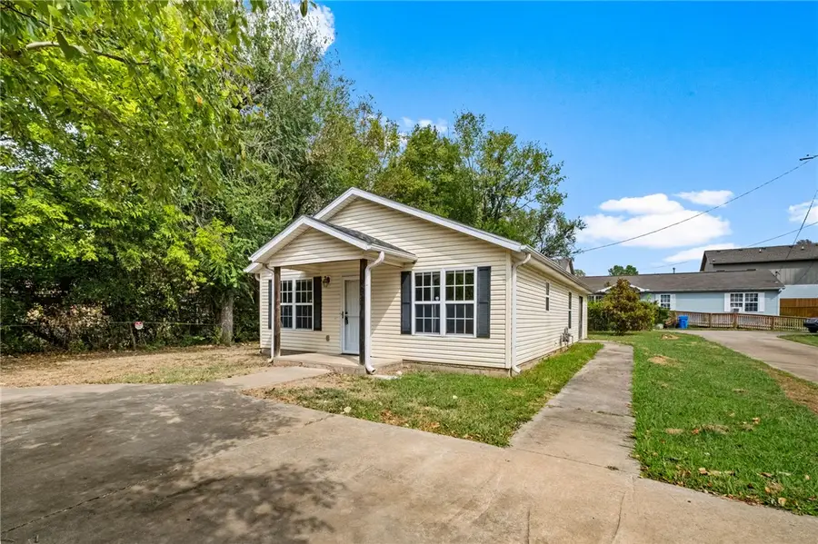 222 E 13th Street, Fayetteville, AR 72701 - #2