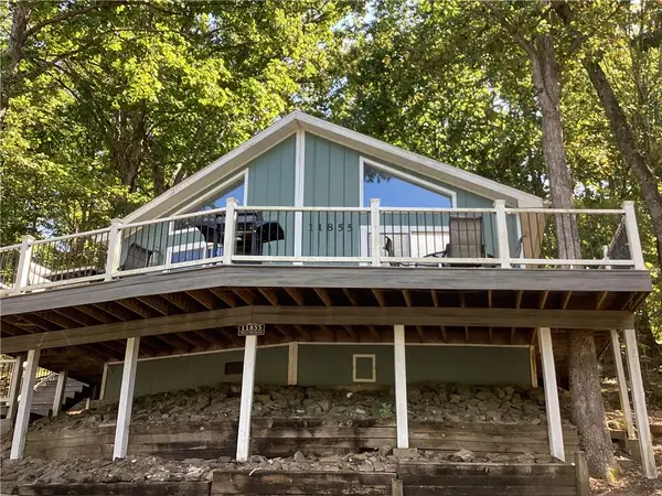 11855 White Oak Drive, Garfield, AR 72732