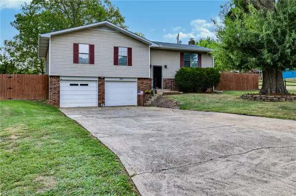 875 Meadow Lane, Harrison, AR 72601