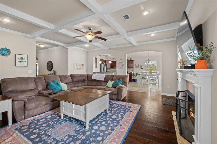 402 W Laurel Avenue, Rogers, AR 72758 - #3