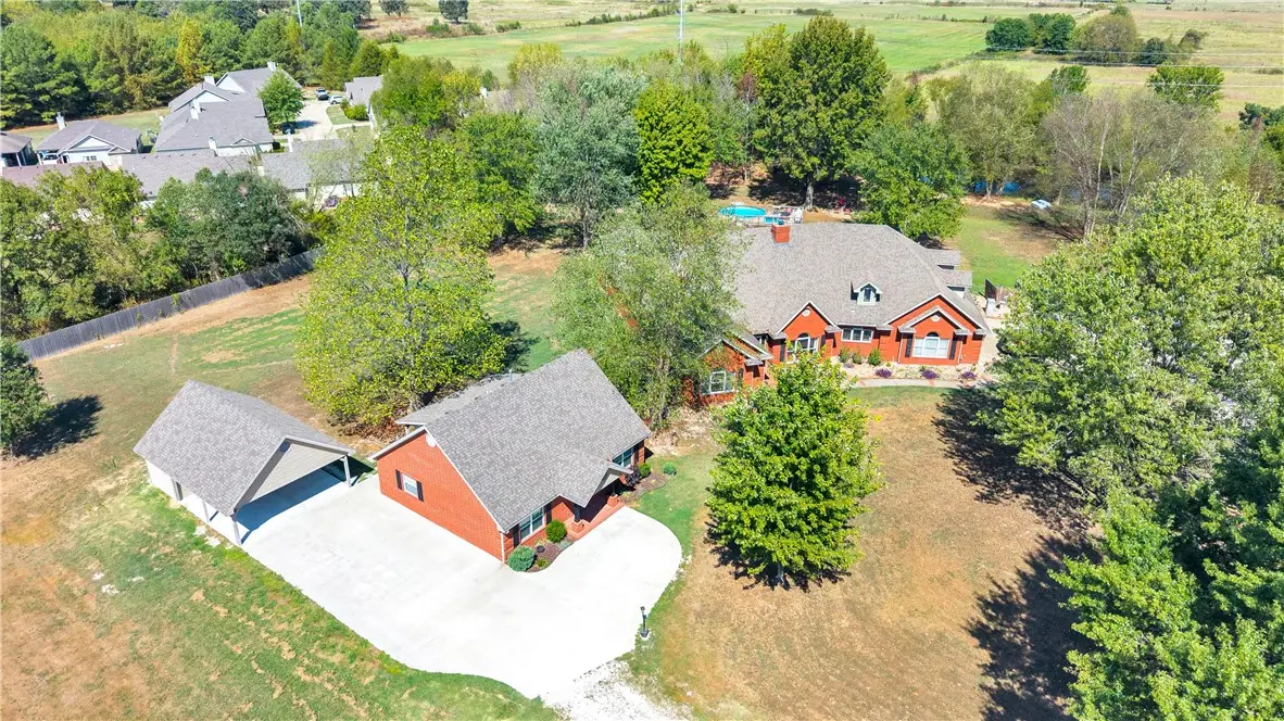 4005 N Old Wire Road, Fayetteville, AR 72703 - #1