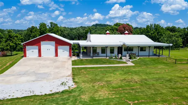 16453 Rocky Dell Road, Gravette, AR 72736
