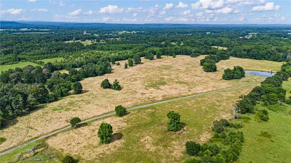000 SE 8th Street, Atkins, AR 72823