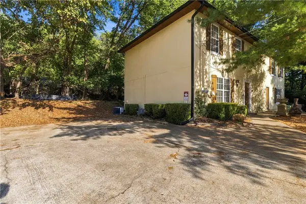 364 S University Avenue, Fayetteville, AR 72701