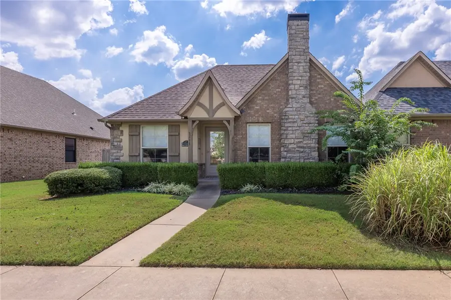 3113 SW Stonepoint Avenue, Bentonville, AR 72713 - #2