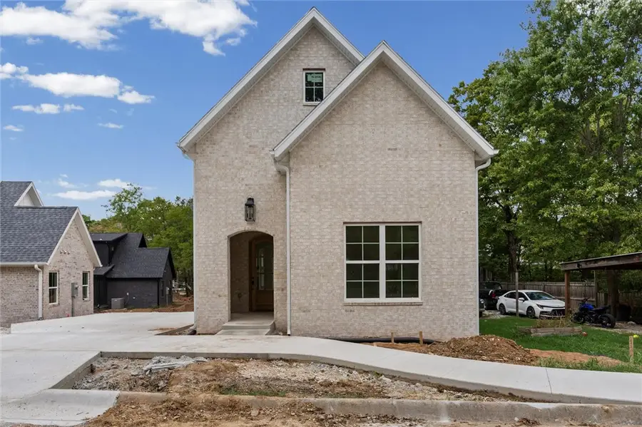 345 Combs Avenue, Fayetteville, AR 72701 - #2