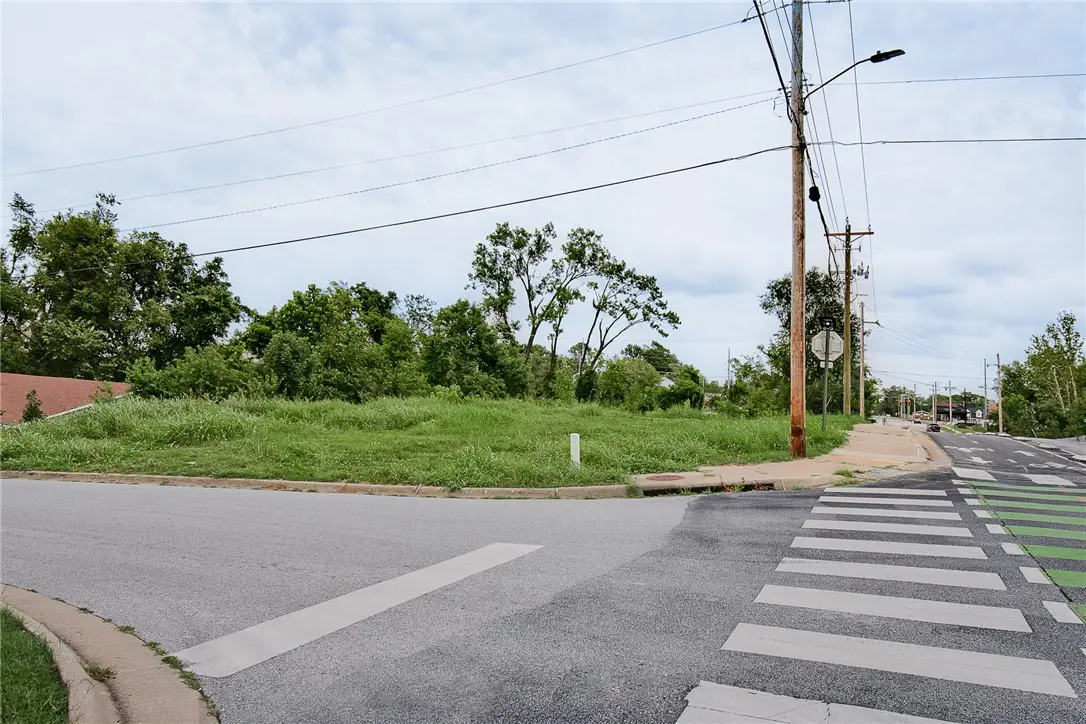 Nw 3rd Street, Bentonville, AR 72712 - #1