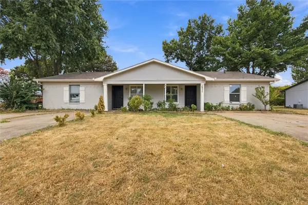 1209 Carlsbad Trace #1209 & 1211, Fayetteville, AR 72704