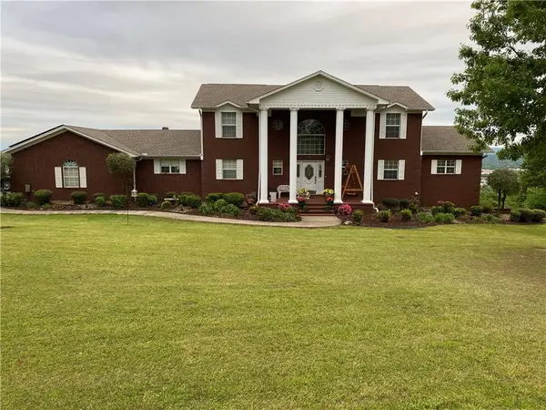3 Bluff Drive, Russellville, AR 72802