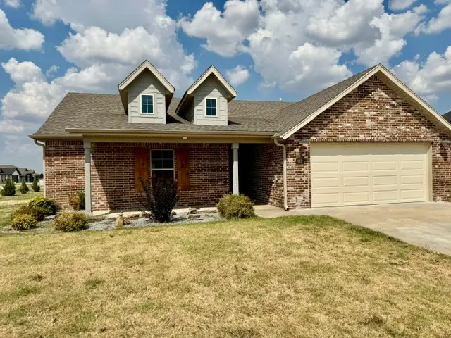 912 Hickory Meadows Avenue, Tontitown, AR 72762 - #1