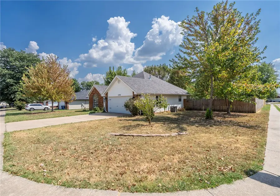 1302 Michael Lane, Siloam Springs, AR 72761 - #3