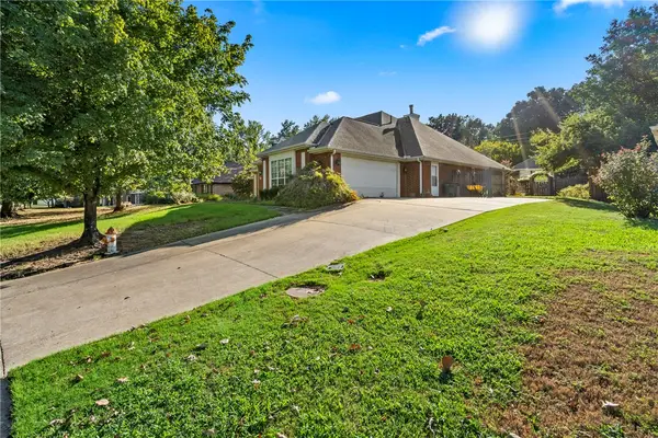 1631 N Arthurs Court, Fayetteville, AR 72701