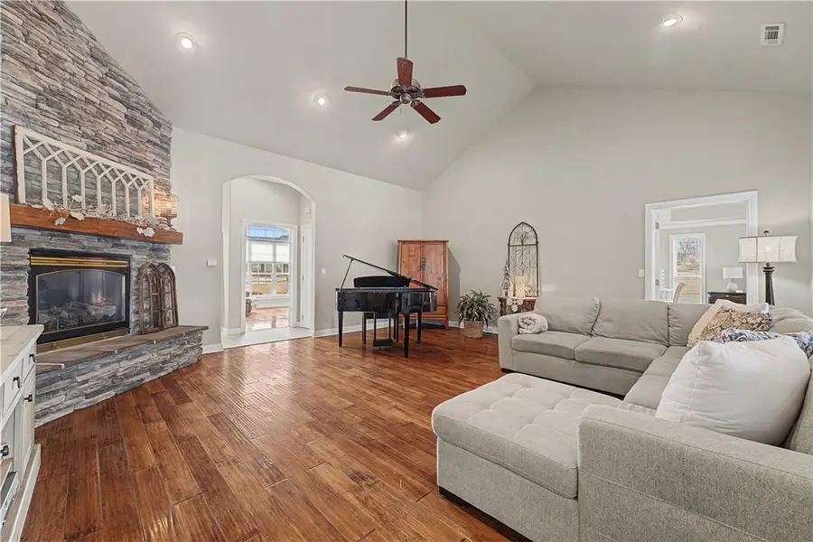 6398 Wrens Nest Cove, Springdale, AR 72762 - #3