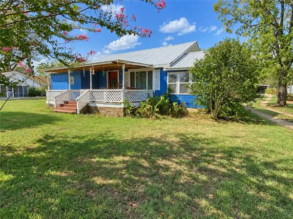 10596 Us Highway 64, London, AR 72847