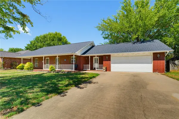 344 Wilson Drive, Gentry, AR 72734