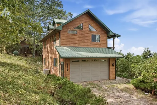 1152 County Road 220, Eureka Springs, AR 72631