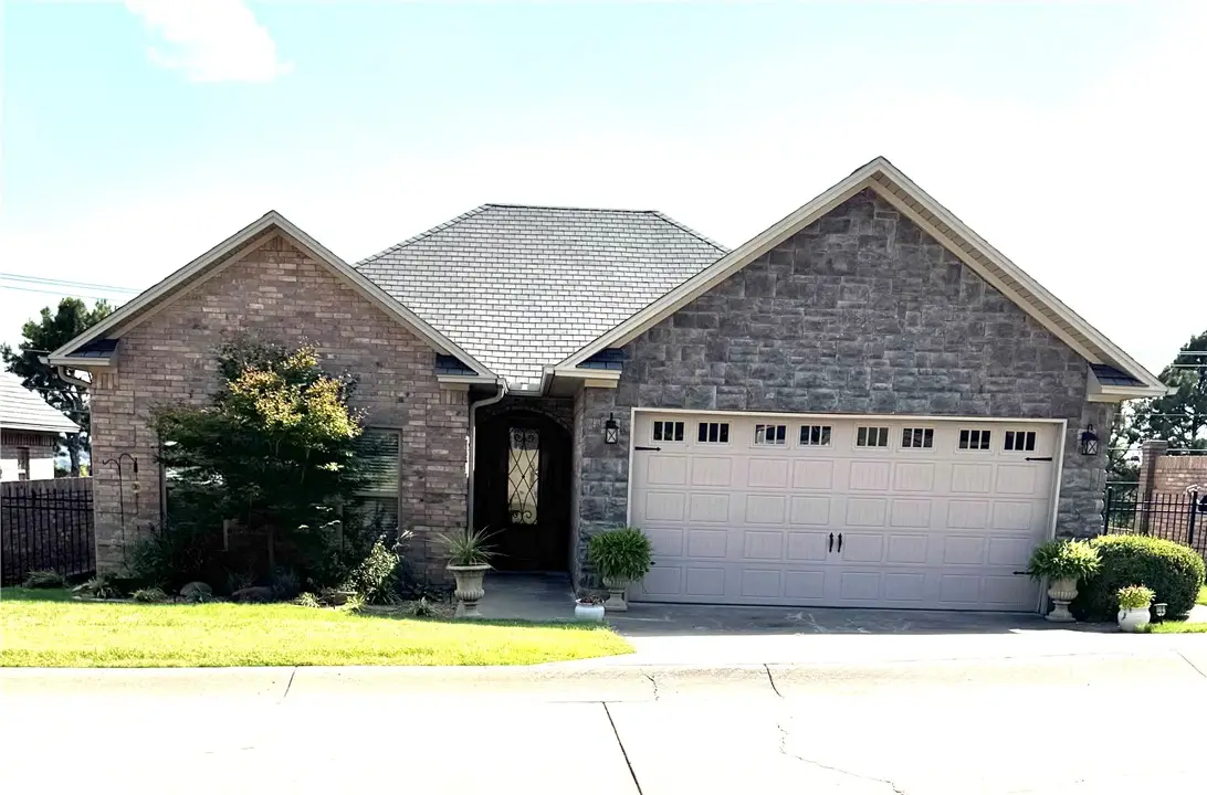 81 Village Court, Russellville, AR 72802 - #1