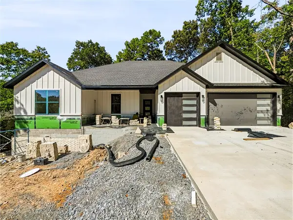 9 Winters Lane, Bella Vista, AR 72714