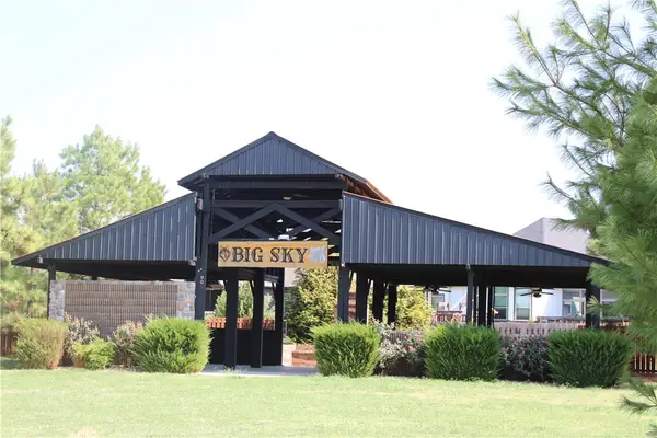 950 Gallatin Street, Bentonville, AR 72712